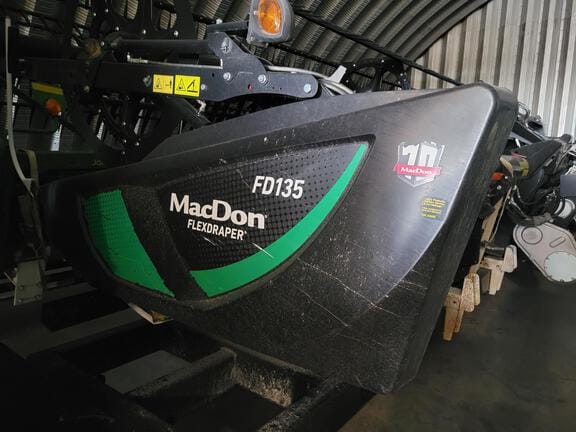 2019 MacDon FD135 Equipment Image0