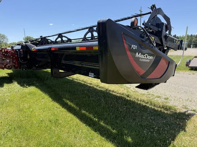 Image of MacDon FD145 equipment image 2