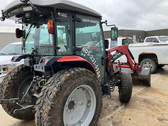 Image of Massey Ferguson 1760M equipment image 1