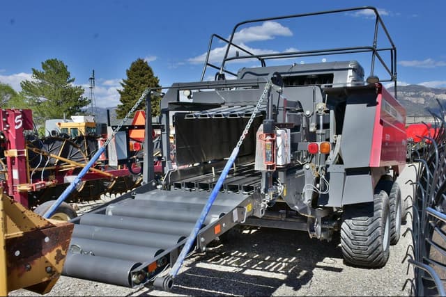 Image of Massey Ferguson 2270 equipment image 3