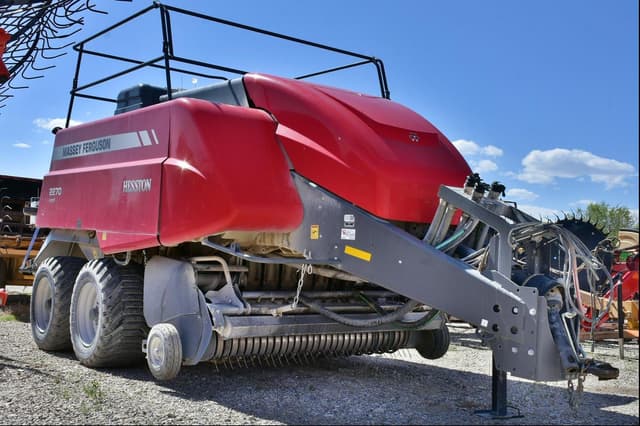 Image of Massey Ferguson 2270 equipment image 2