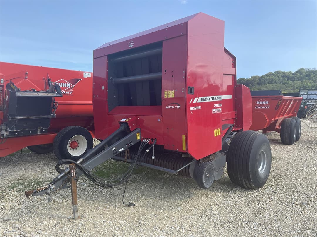 Image of Massey Ferguson Hesston 2956 Primary image