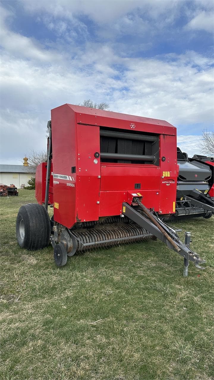 Image of Massey Ferguson 2956A Image 0