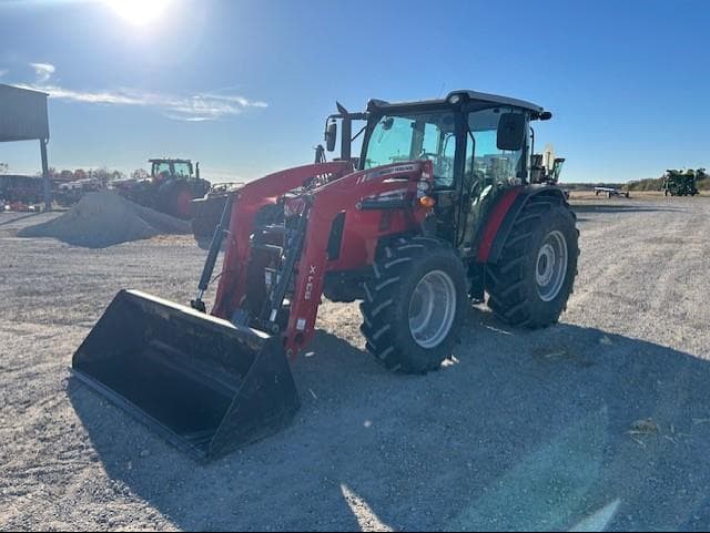 Image of Massey Ferguson 4707 equipment image 4