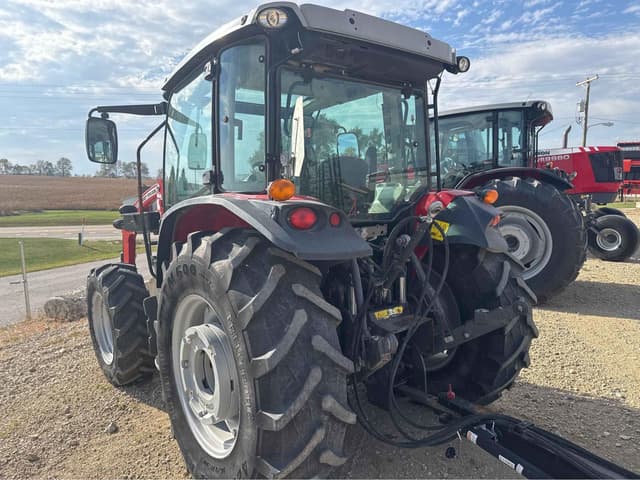 Image of Massey Ferguson 4707 equipment image 2