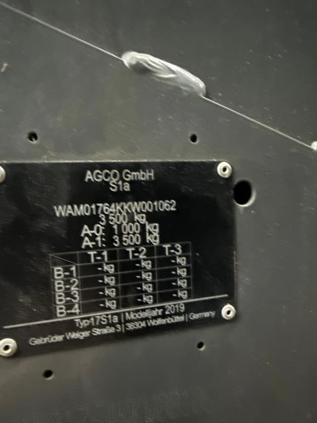 Image of Massey Ferguson RB4180V equipment image 1