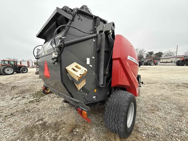 Image of Massey Ferguson RB4180V equipment image 4