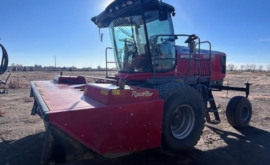 Massey Ferguson WR9960 Equipment Image0