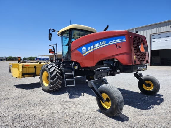 Image of New Holland 260 equipment image 2