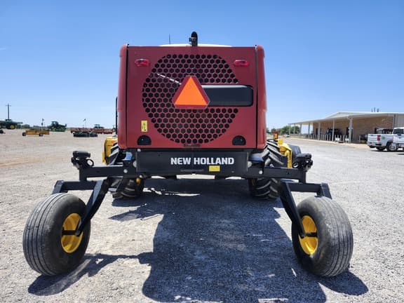 Image of New Holland 260 equipment image 3