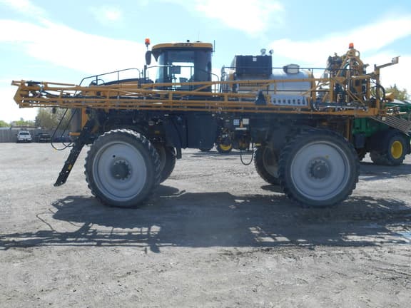 Image of RoGator RG1100C equipment image 2