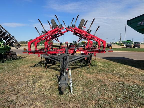 Image of Sunflower 2530 equipment image 1