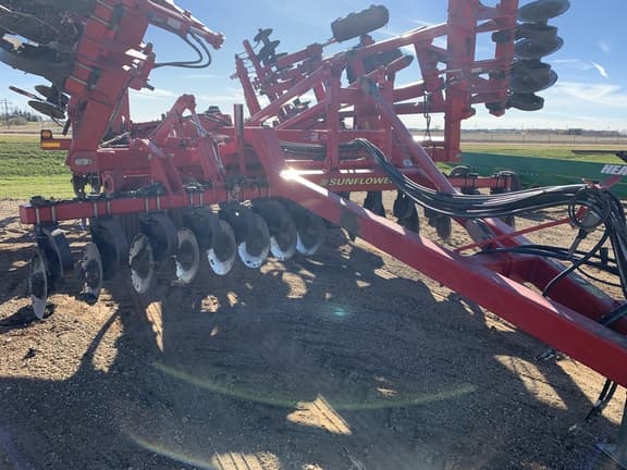 Image of Sunflower 4530 equipment image 1