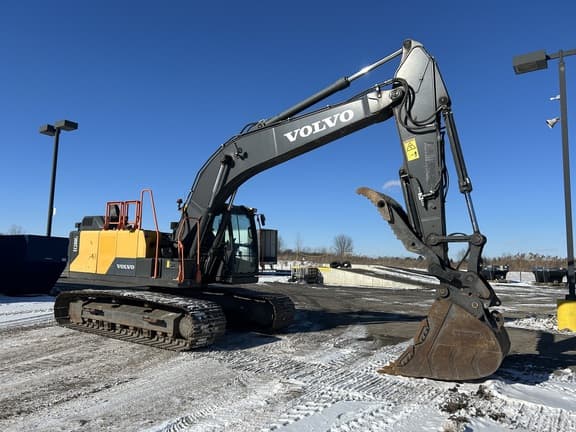 Image of Volvo EC200EL equipment image 3