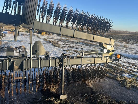 Image of Yetter 3541 equipment image 4