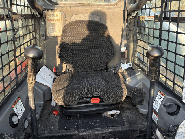 Image of Bobcat T770 equipment image 1