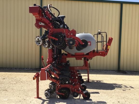 Image of Case IH 2130 equipment image 1