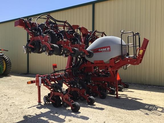 Image of Case IH 2130 equipment image 2