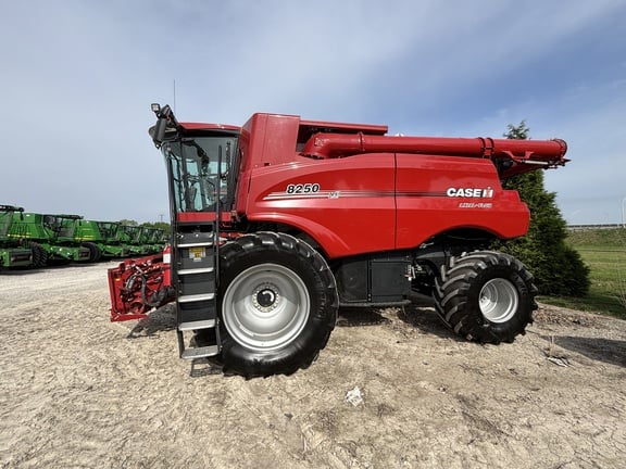 2020 Case IH 8250 Equipment Image0