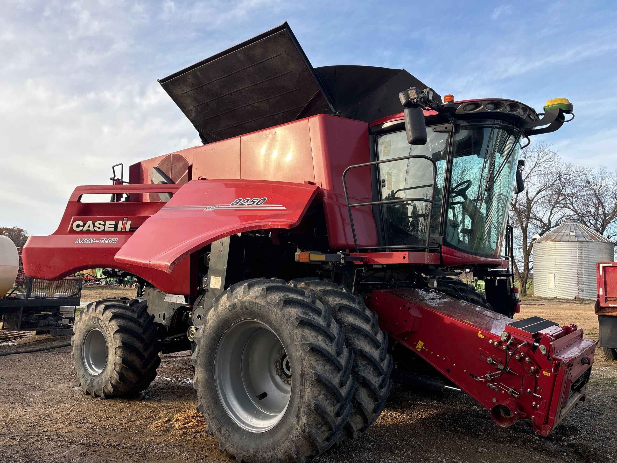 2020 Case IH 8250 Equipment Image0