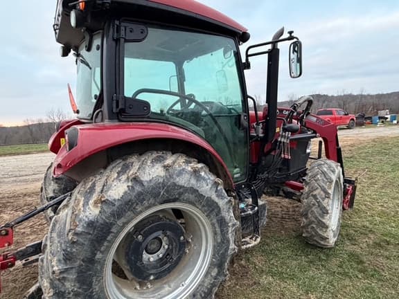 Image of Case IH Farmall 105A equipment image 3
