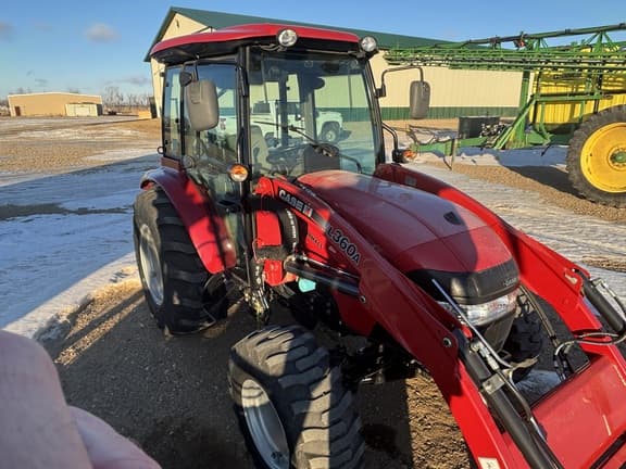 Image of Case IH Farmall 45C equipment image 3