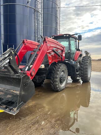 Image of Case IH Magnum 200 equipment image 3
