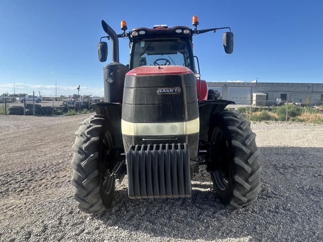 Image of Case IH Magnum 220 equipment image 4