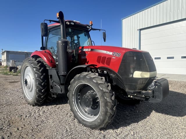 Image of Case IH Magnum 220 equipment image 1