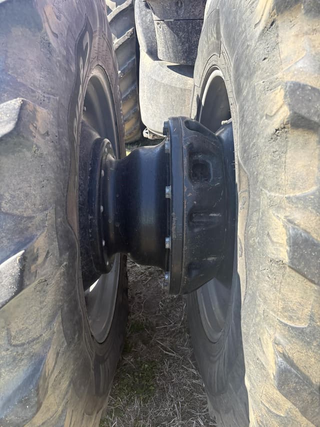 Image of Case IH Magnum 340 equipment image 4