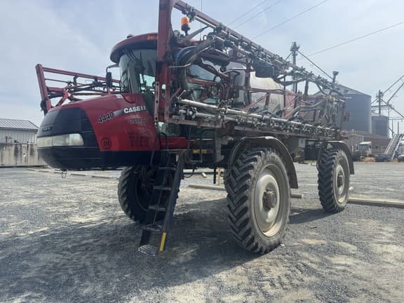 Image of Case IH Patriot 4440 equipment image 2