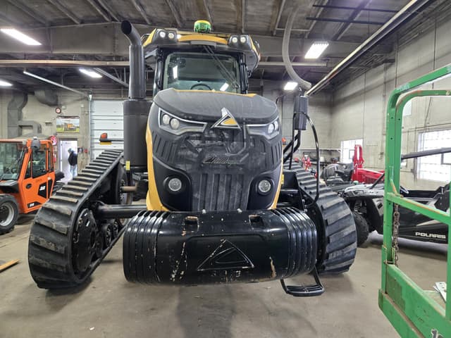 Image of Challenger MT738 equipment image 1