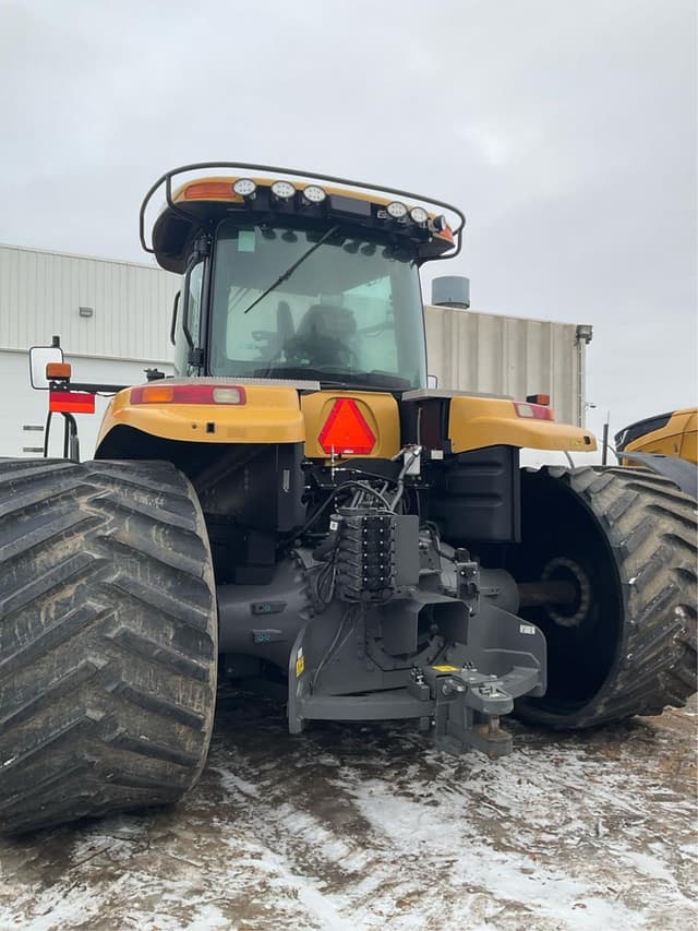 Image of Challenger MT875E equipment image 3