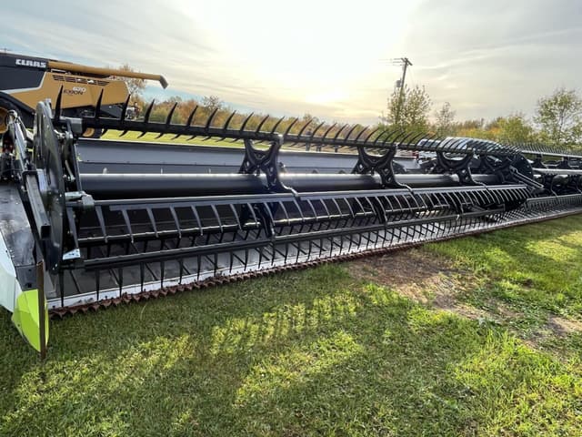 Image of CLAAS 1380 Convio equipment image 1