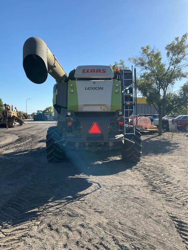 Image of CLAAS Lexion 8600TT equipment image 2