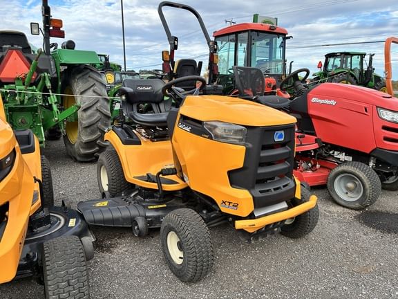 2020 Cub Cadet XT2 Equipment Image0