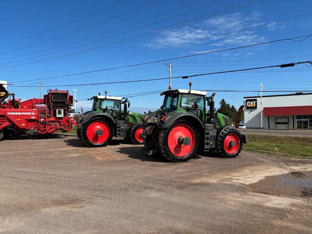 Image of Fendt 824 Vario equipment image 2