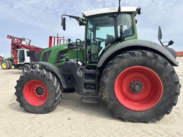 Image of Fendt 828 Vario equipment image 1