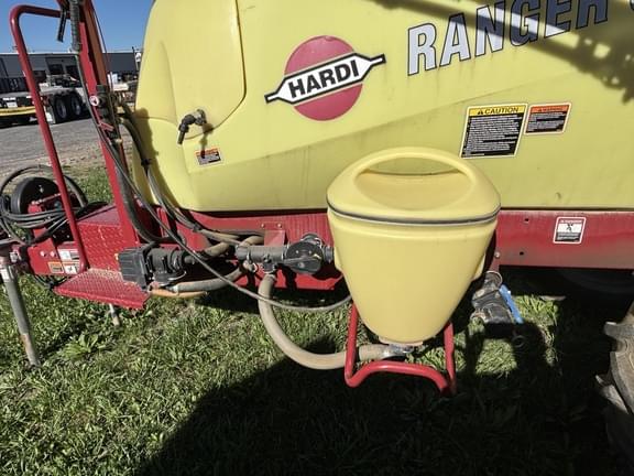 Image of Hardi Ranger 550 equipment image 2