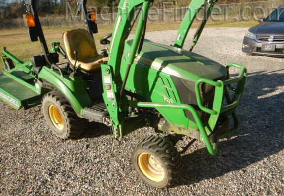 Image of John Deere 1023E equipment image 2