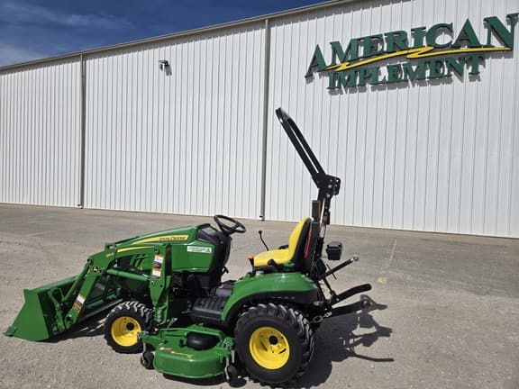 Image of John Deere 1023E equipment image 2