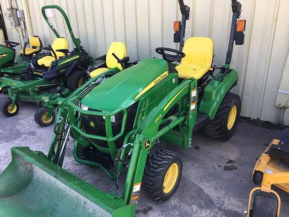 Image of John Deere 1023E equipment image 1