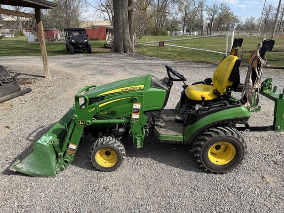 2020 John Deere 1025R Equipment Image0