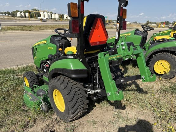 Image of John Deere 1025R equipment image 3