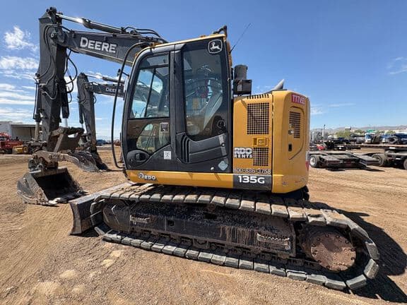 Image of John Deere 135G equipment image 3