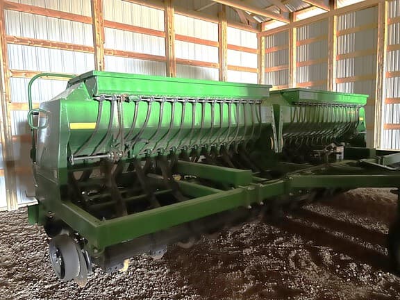 Image of John Deere 1590 Image 0