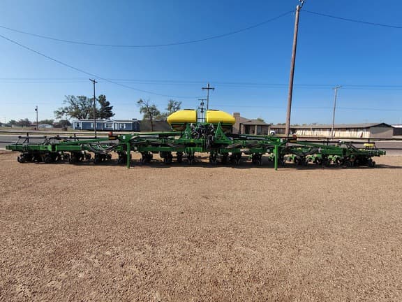 Image of John Deere 1725 equipment image 2