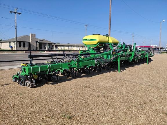 Image of John Deere 1725 Primary image