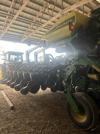 Image of John Deere 1795 equipment image 3