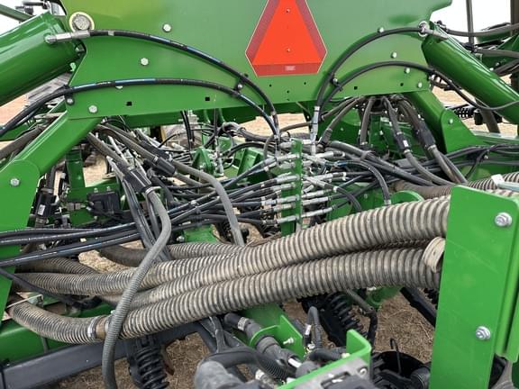 Image of John Deere 1890 equipment image 2